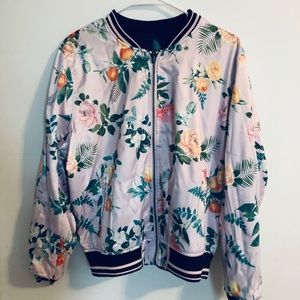 Reversible wind breaker jacket